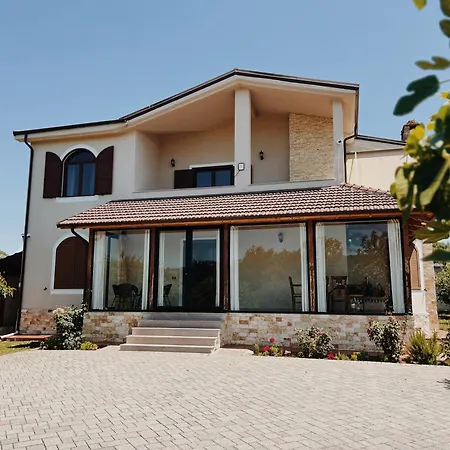 Briza Villa Tirana